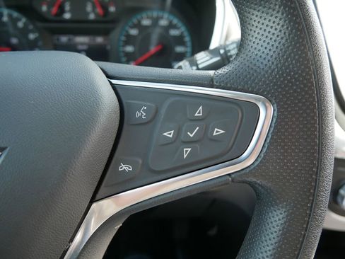 Used 2021 Chevrolet Equinox LS image 26