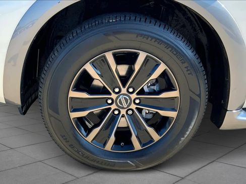 Used 2017 Nissan Armada Platinum w/ Captain Seat Package image 11