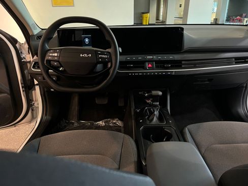 Used 2025 Kia K4 FWD image 33