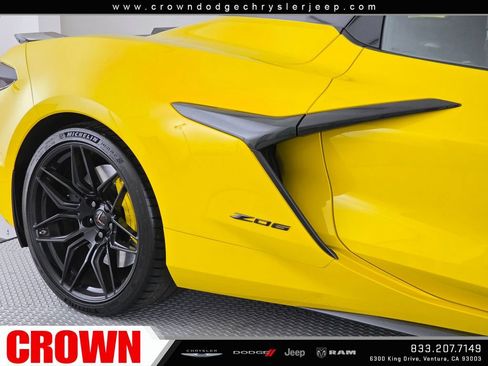 Used 2025 Chevrolet Corvette Z06 RWD image 10