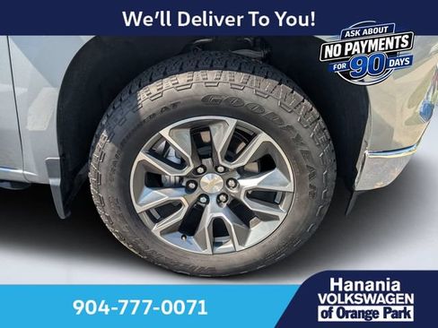Used 2023 Chevrolet Silverado 1500 LT w/ Leather Package AWD/4WD image 10