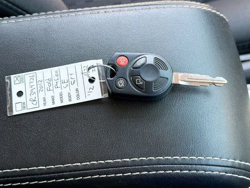 Used 2012 Ford Fusion SE FWD image 32