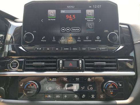 Used 2024 Nissan Pathfinder SL w/ SL Premium Package FWD image 26