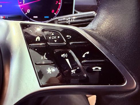 Used 2024 Mercedes-Benz GLC 300 GLC 300 BURMESTER/CARPLAY/PARK image 21