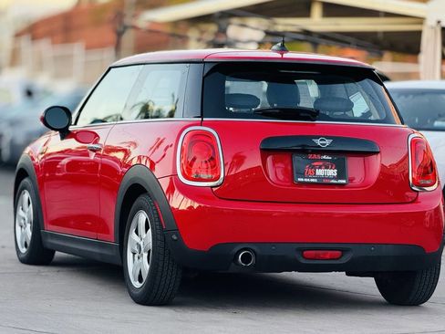 Used 2019 MINI Cooper 2-Door Hardtop image 7