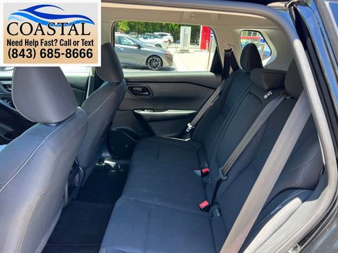 Used 2024 Nissan Rogue S FWD image 15