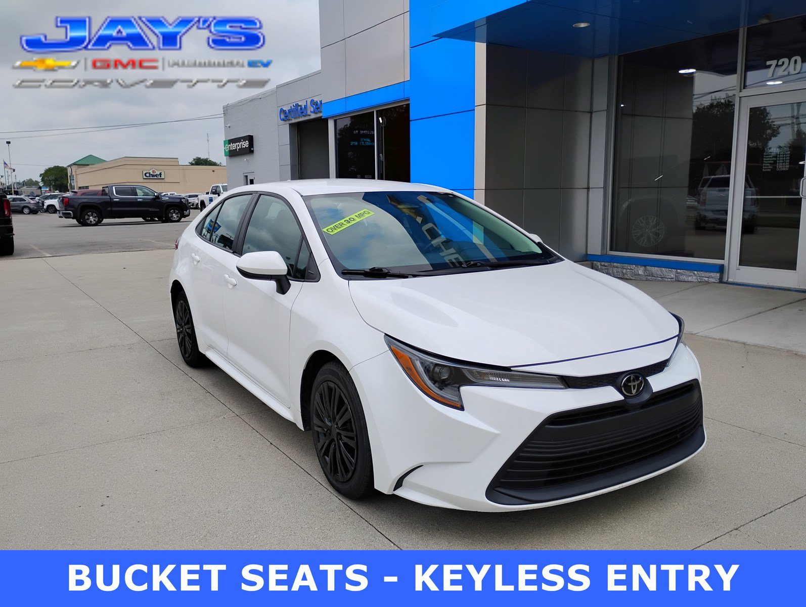 Used 2024 Toyota Corolla LE FWD image 1