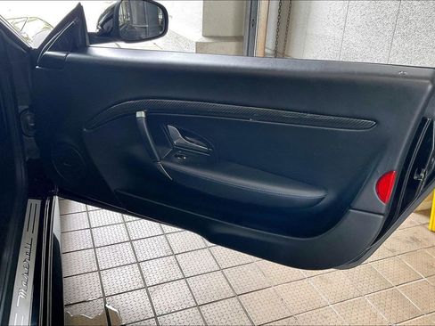 Used 2018 Maserati GranTurismo Sport RWD image 19
