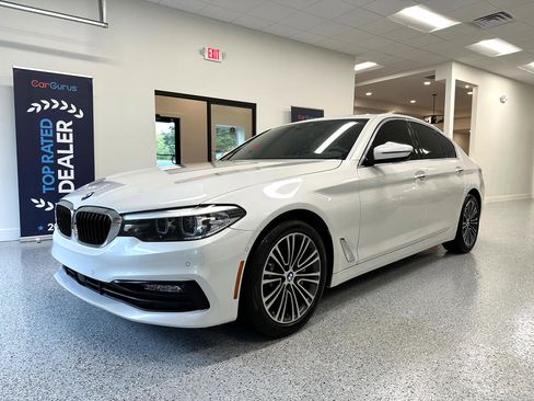 Used 2018 BMW 530i w/ Premium Package image 4