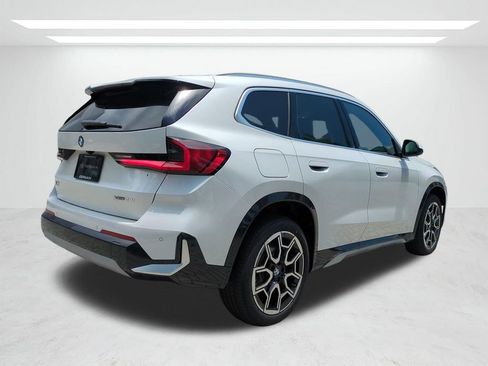 New 2026 BMW X1 xDrive28i w/ Convenience Package AWD/4WD image 4