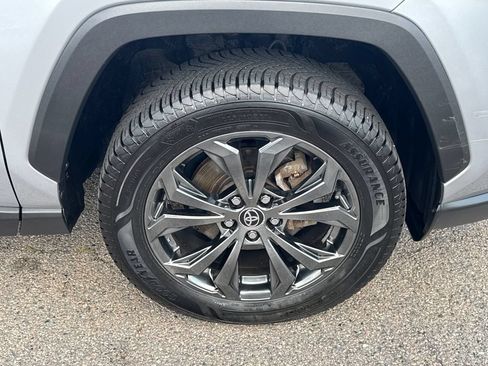 Used 2022 Toyota RAV4 XLE Premium AWD/4WD image 42