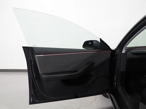 Used 2025 Tesla Model 3 Long Range image 58