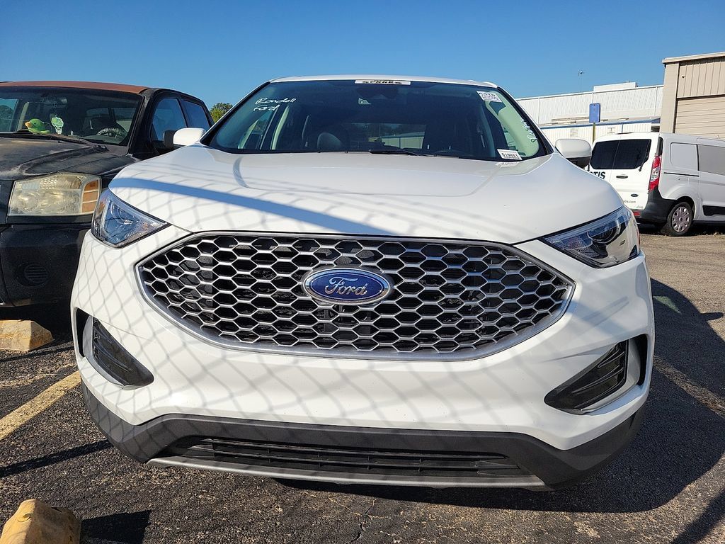 Used 2023 Ford Edge SEL AWD/4WD image 5