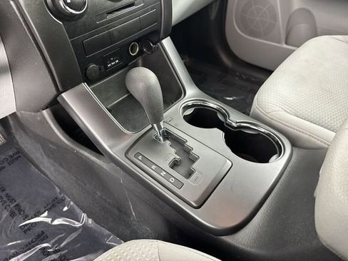 Used 2012 Kia Sorento LX w/ Third Row Pkg FWD image 16