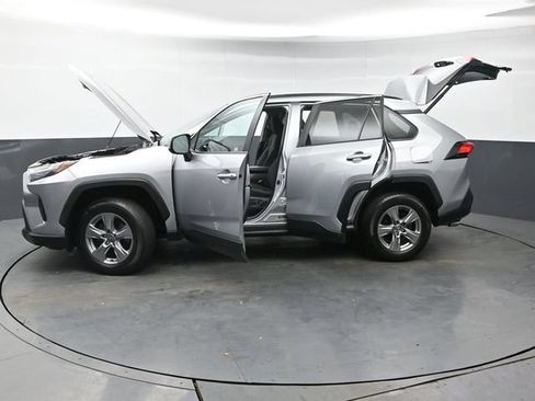 Used 2022 Toyota RAV4 XLE w/ Convenience Package AWD/4WD image 45
