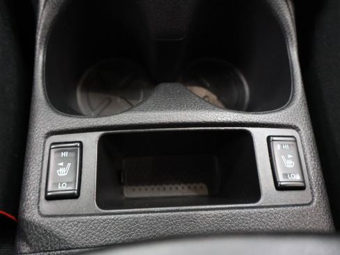 Used 2016 Nissan Rogue SV FWD image 21