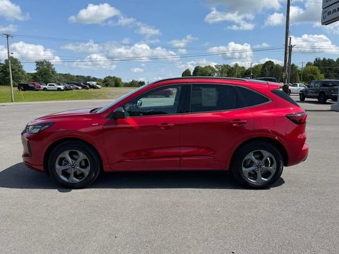 Used 2024 Ford Escape ST-Line w/ Tech Pack #1 AWD/4WD image 2