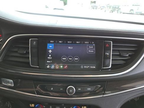 Used 2020 Buick Enclave Essence FWD image 61