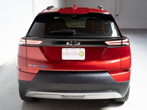 Used 2023 Chevrolet Bolt EUV Premier w/ Super Cruise Package FWD image 13