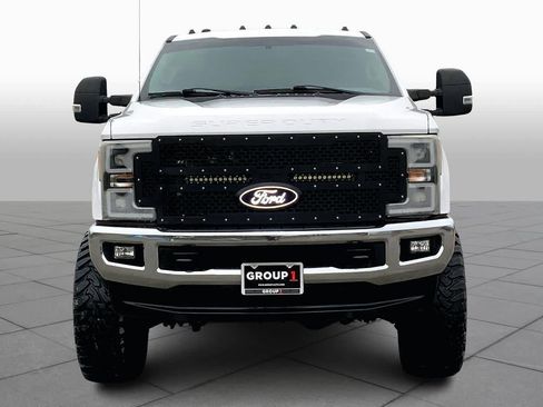 Used 2017 Ford F350 XLT w/ XLT Value Package image 3