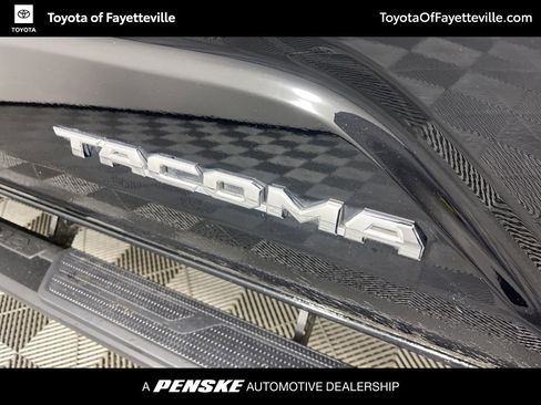 Certified 2025 Toyota Tacoma SR5 w/ SR5 Upgrade Package AWD/4WD image 3