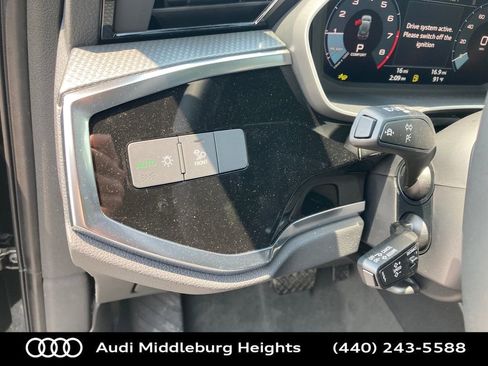 Used 2025 Audi Q3 2.0T Premium image 17