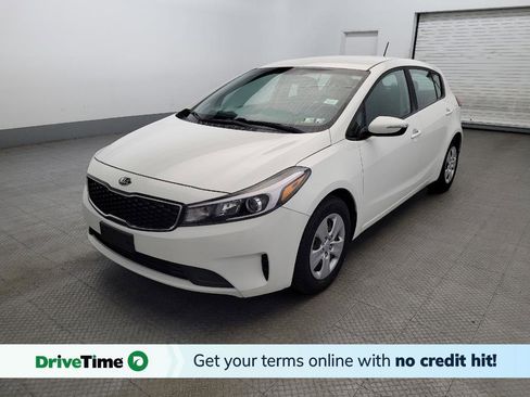Used 2017 Kia Forte LX image 1