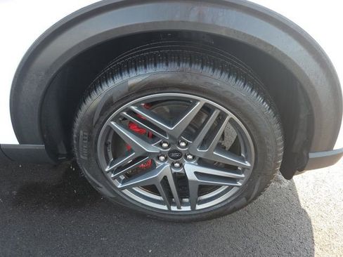 Certified 2025 Ford Explorer ST image 2