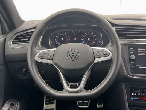 Used 2023 Volkswagen Tiguan SEL R-Line AWD/4WD image 10