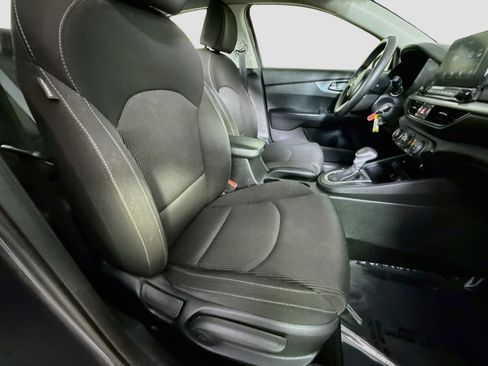 Used 2021 Kia Forte LXS FWD image 29