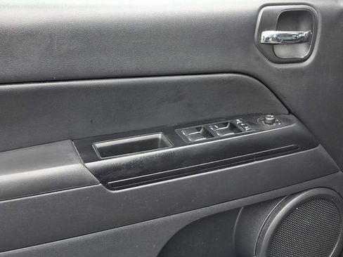 Used 2015 Jeep Patriot High Altitude image 15