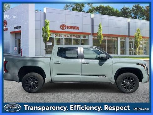 Used 2024 Toyota Tundra Platinum AWD/4WD image 5