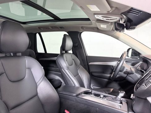 Used 2022 Volvo XC90 T5 Momentum w/ Climate Package AWD/4WD image 24
