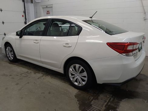 Used 2019 Subaru Impreza 2.0i image 3