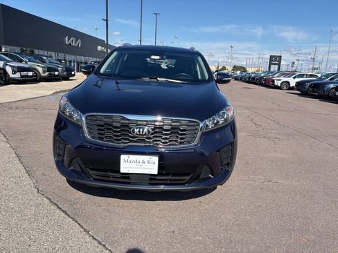 Used 2020 Kia Sorento LX w/ LX I4 Convenience Package AWD/4WD image 2