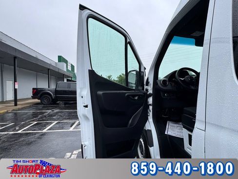 Used 2025 Mercedes-Benz Sprinter 2500 image 48