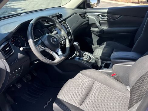 Used 2020 Nissan Rogue SV FWD image 14