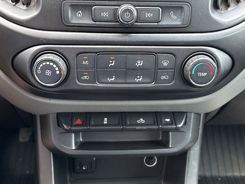 Used 2019 Chevrolet Colorado W/T w/ WT Convenience Package RWD image 21