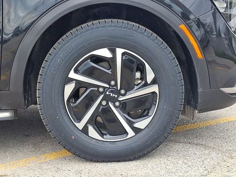Certified 2023 Kia Sportage LX AWD/4WD image 9