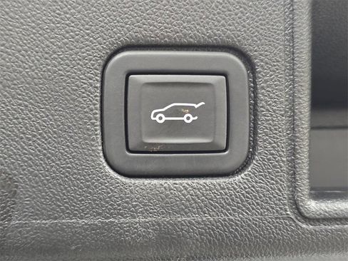 Used 2024 GMC Terrain Denali AWD/4WD image 13