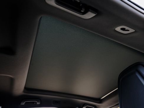 Certified 2025 Porsche Cayenne Coupe image 30