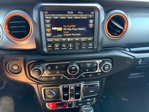 Used 2020 Jeep Gladiator Mojave AWD/4WD image 28