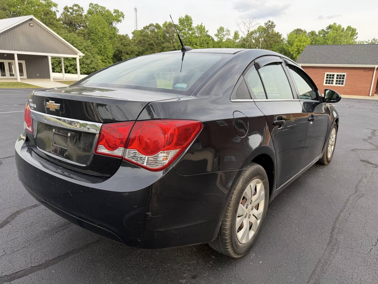 Used 2012 Chevrolet Cruze LS w/ Connectivity Package FWD image 5