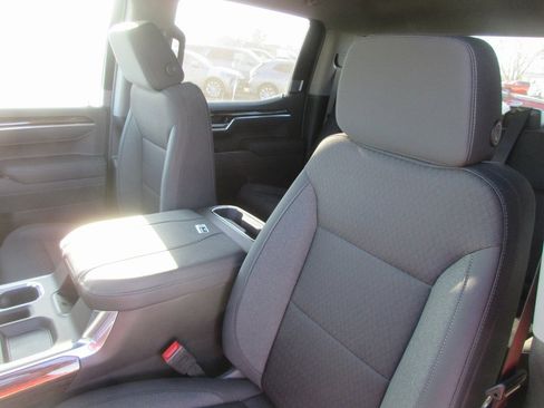 New 2026 GMC Sierra 1500 Elevation image 13