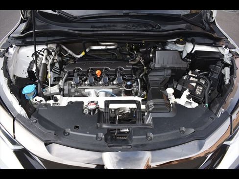 Used 2021 Honda HR-V Sport image 39