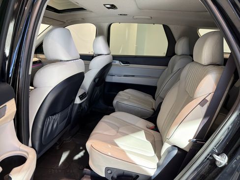 Used 2024 Hyundai Palisade Limited image 20