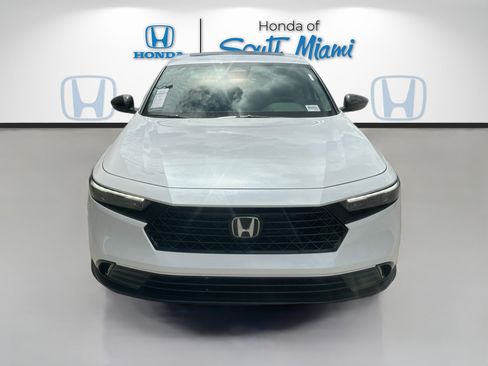 New 2025 Honda Accord SE image 2