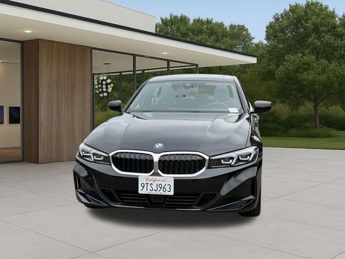 Used 2025 BMW 330i Sedan w/ Convenience Package RWD image 3