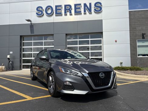 Used 2021 Nissan Altima 2.5 S AWD/4WD image 1