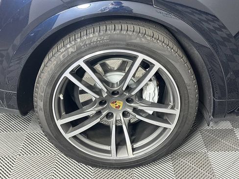 Used 2020 Porsche Cayenne Turbo AWD/4WD image 17